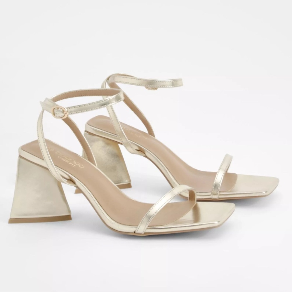 Gold Block Heel Sandal (Wide fit)